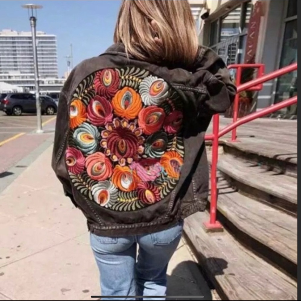 floral embroidered oversized distressed denim jean jacket - Picture 4 of 8